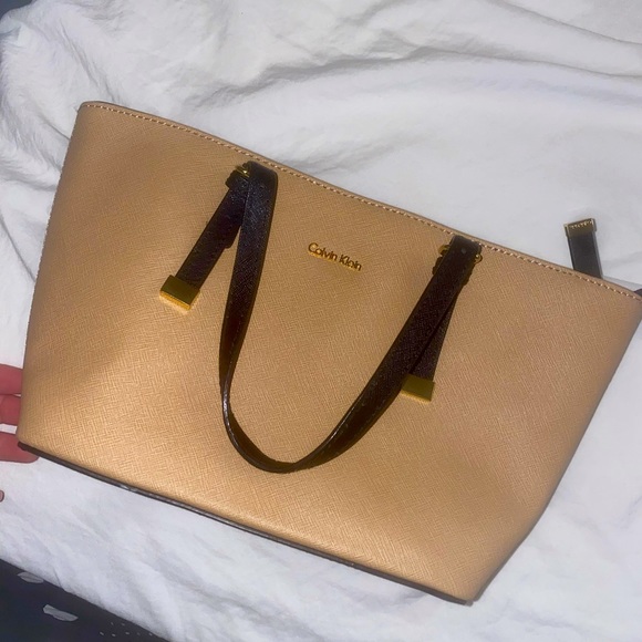 Calvin Klein crossbody bag - Picture 1 of 4